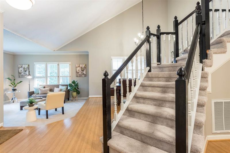 10008 Sycamore Rd, Raleigh, NC 27613