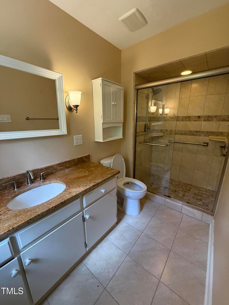 10008 Whitestone Rd, Raleigh, NC 27615