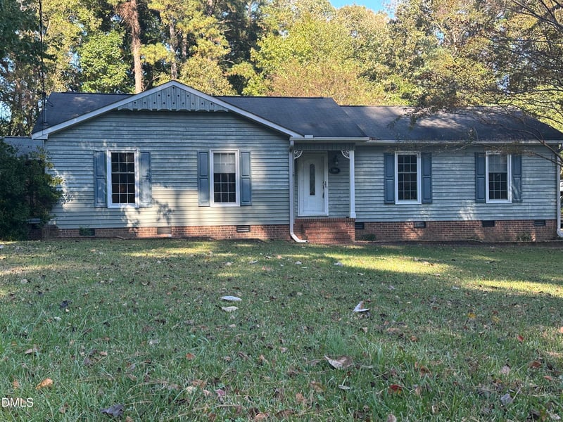 1001 Bent Pine Cir, Sanford, NC 27330