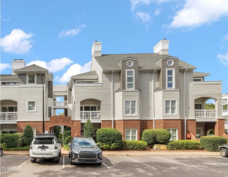 1001 Brighthurst Dr #306, Raleigh, NC 27605