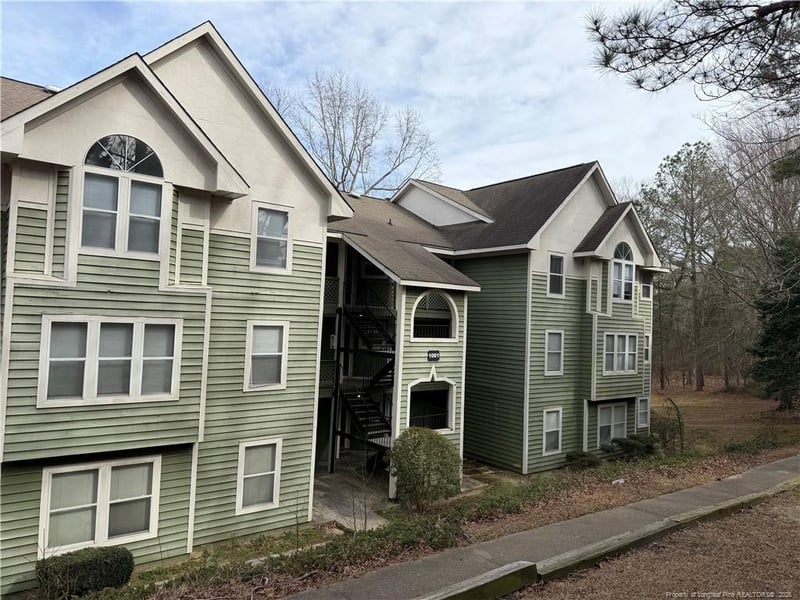 1001 Brookhollow Dr #2, Fayetteville, NC 28314