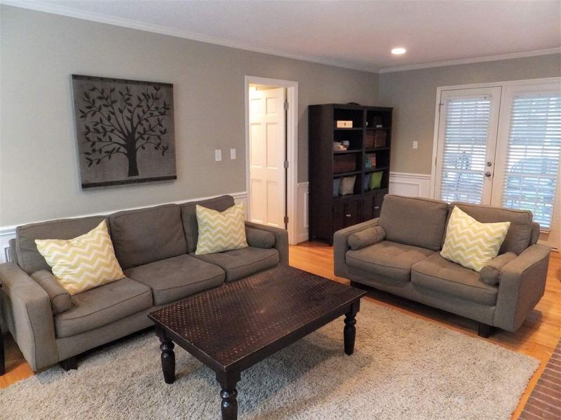 1001 Cherokee Ct, Apex, NC 27502