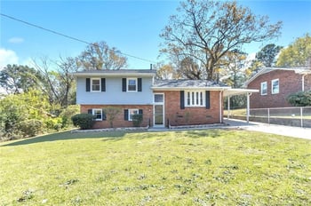 1001 Chesterfield Dr, Fayetteville, NC 28305