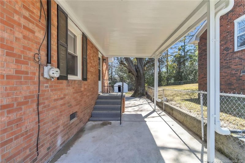 1001 Chesterfield Dr, Fayetteville, NC 28305