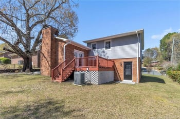 1001 Chesterfield Dr, Fayetteville, NC 28305
