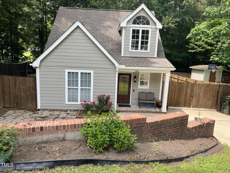 1001 Goldendale Dr, Durham, NC 27703