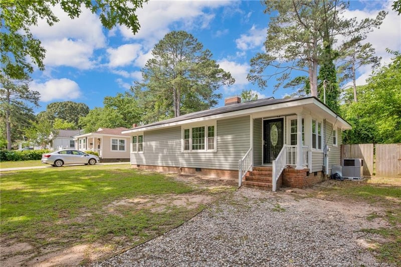 1001 Ivy Rd, Fayetteville, NC 28303