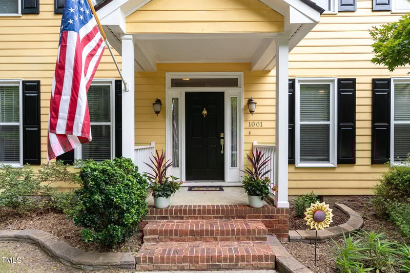 1001 Kingsway Dr, Apex, NC 27502