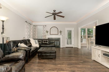 1001 Kingsway Dr, Apex, NC 27502