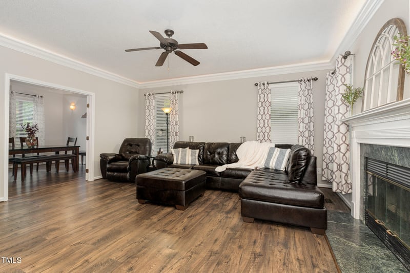 1001 Kingsway Dr, Apex, NC 27502