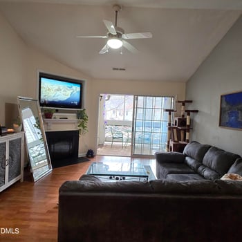 1001 Kingswood Dr #J, Chapel Hill, NC 27517