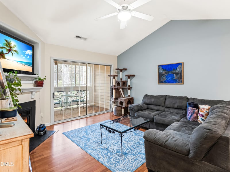 1001 Kingswood Dr #J, Chapel Hill, NC 27517