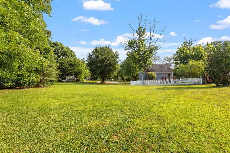 1001 Lightfoot Ct, Wake Forest, NC 27587