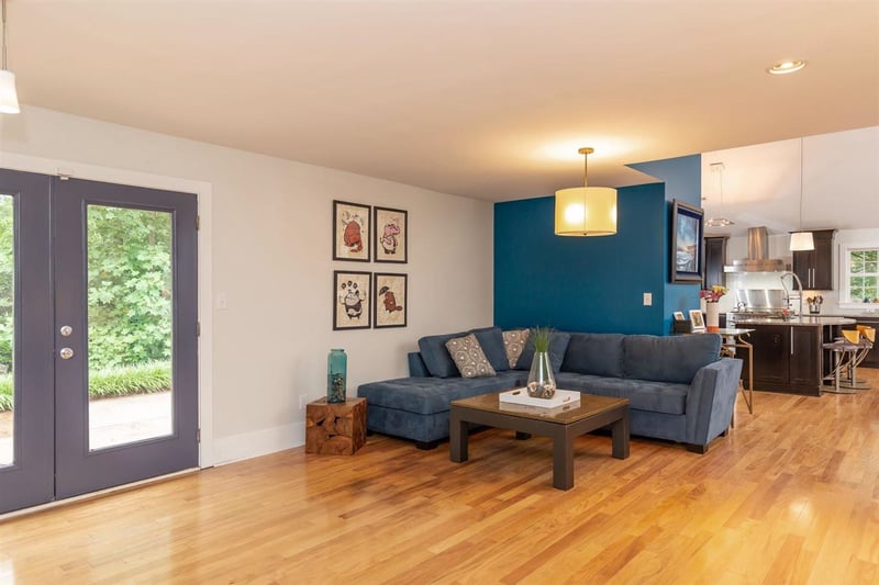 1001 Manchester Dr, Raleigh, NC 27609