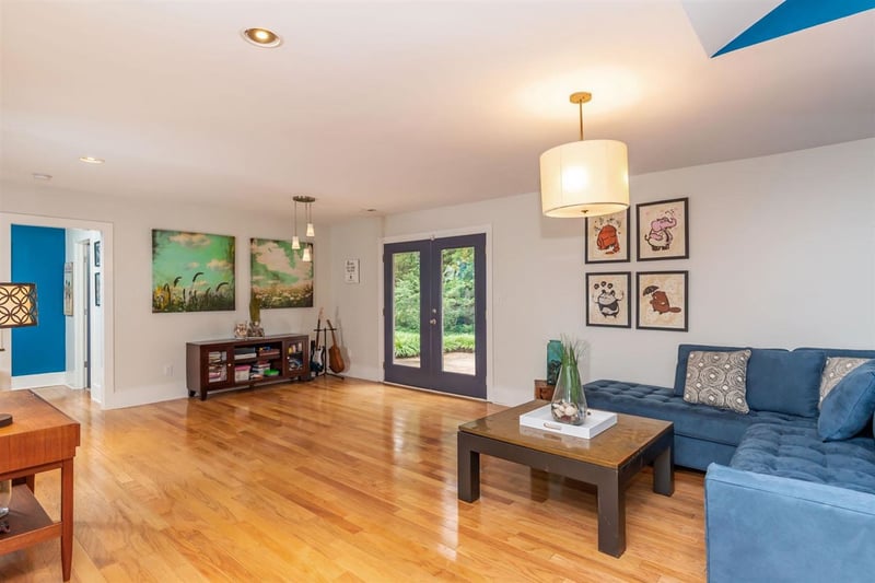 1001 Manchester Dr, Raleigh, NC 27609