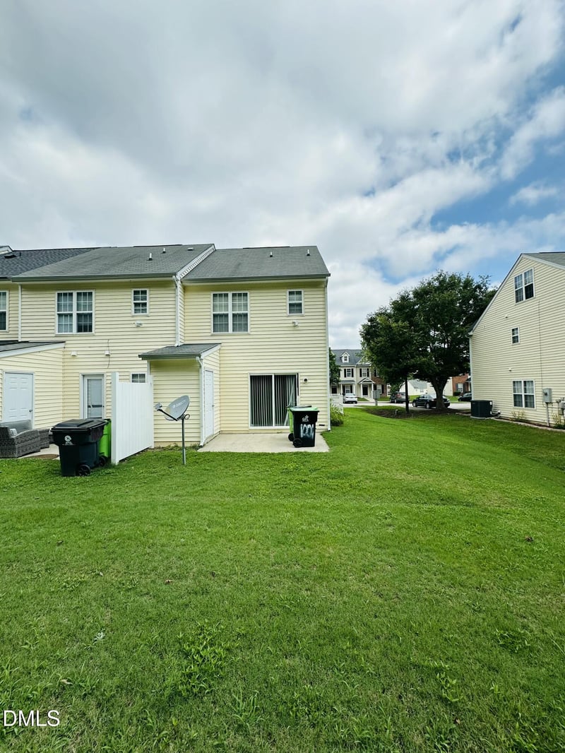 1001 Savin Ldg, Knightdale, NC 27545