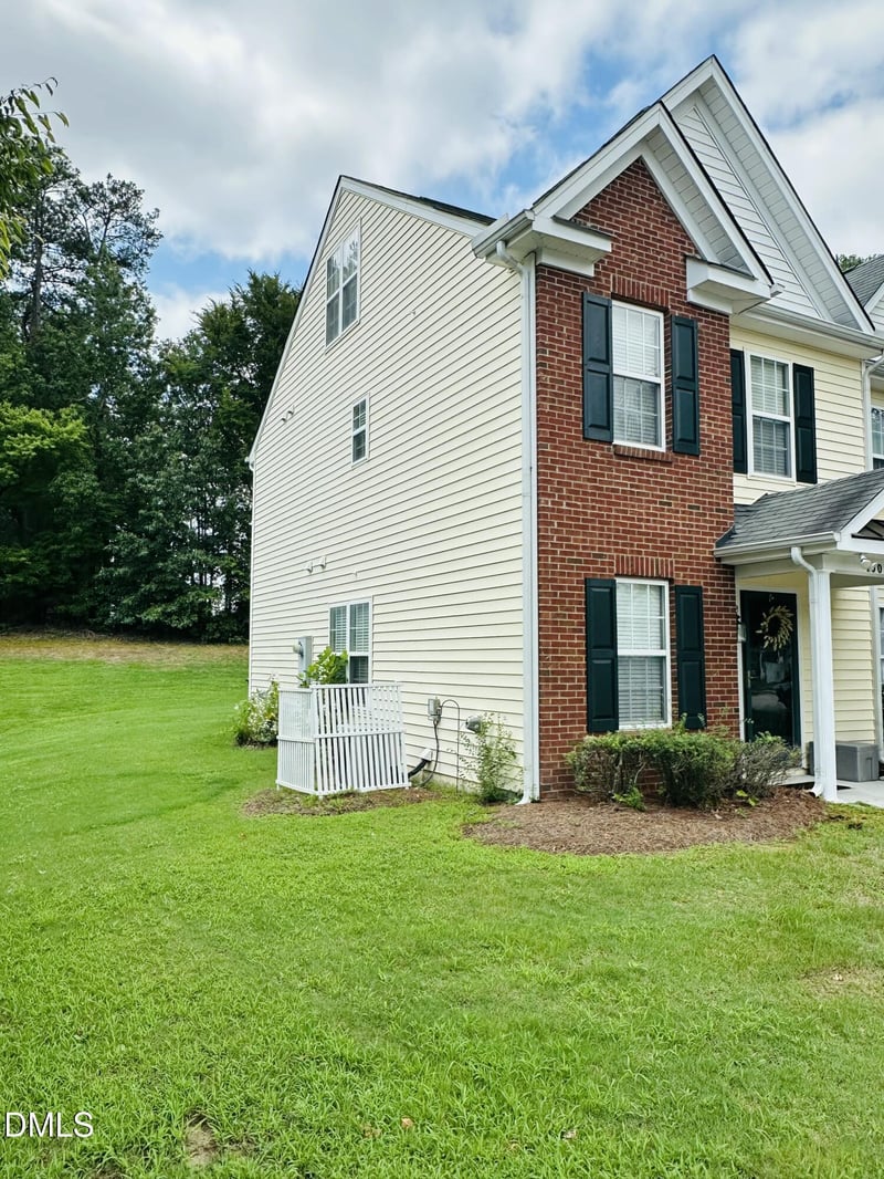 1001 Savin Ldg, Knightdale, NC 27545