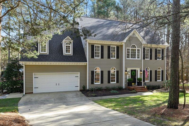 1001 Staffield Ln, Chapel Hill, NC 27516
