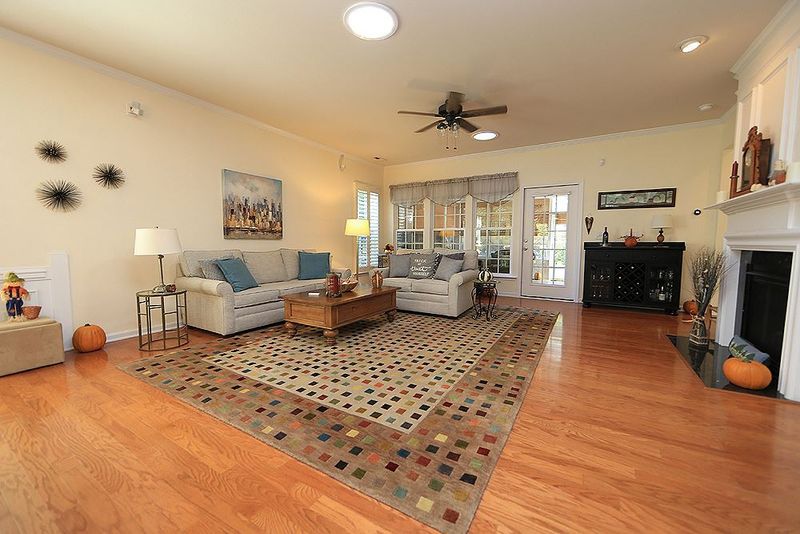 1001 Ventnor Pl, Cary, NC 27519