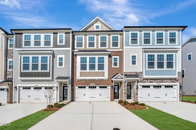 10019 Secluded Garden Dr #165, Apex, NC 27523