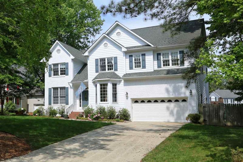 1002 Brendan Ct, Chapel Hill, NC 27516