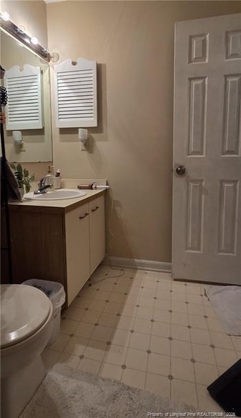 1002 Brookhollow Dr #12, Fayetteville, NC 28314