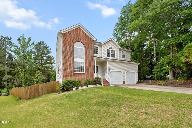 1002 Chickering Ct, Apex, NC 27502