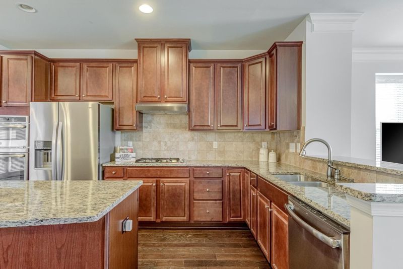 1002 Drayman Pl, Apex, NC 27502