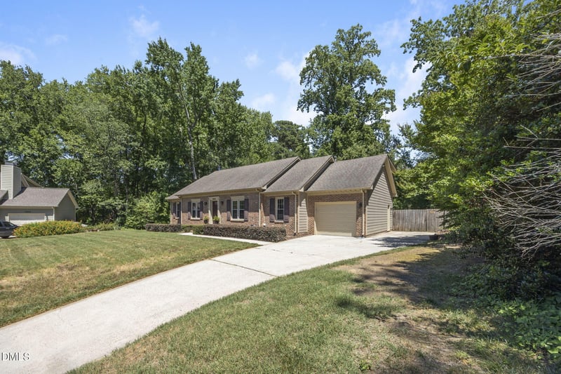 1002 Fair Oaks Ln, Apex, NC 27502