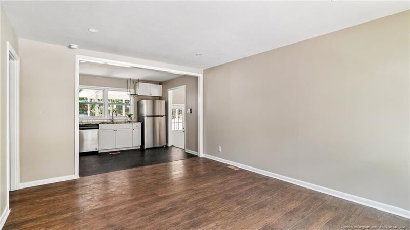 1002 Fleetwood Dr, Fayetteville, NC 28305