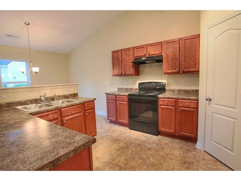 1002 Gold, Mebane, NC 27302