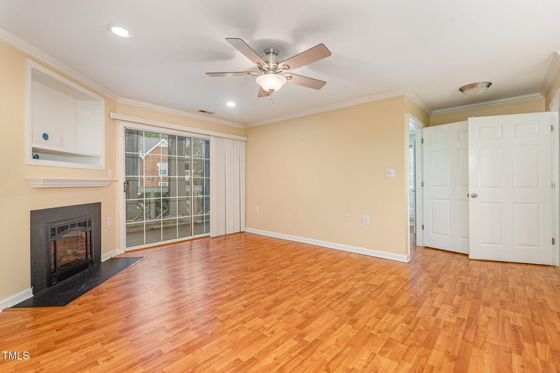 1002 Kingswood Dr #A, Chapel Hill, NC 27517