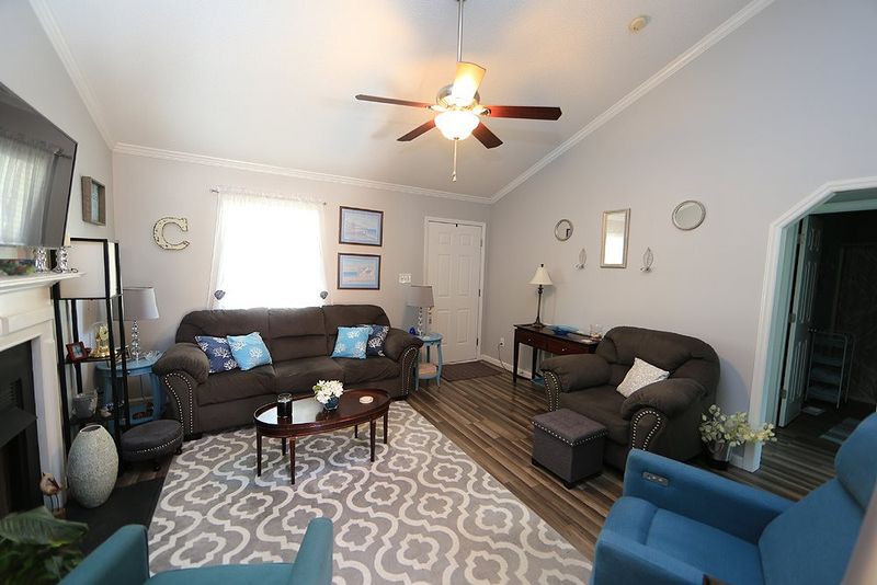 1002 Laurel Leaf Rd, Zebulon, NC 27597