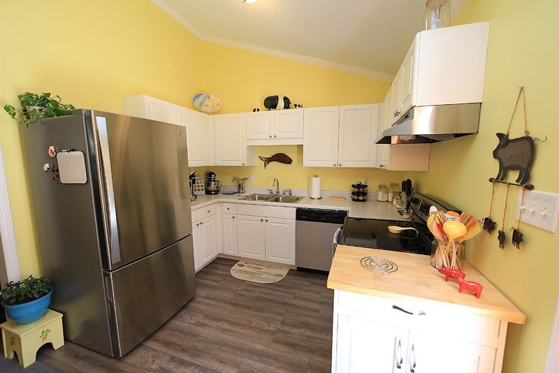 1002 Laurel Leaf Rd, Zebulon, NC 27597