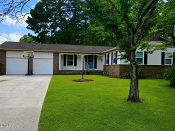 1002 Maplewood Dr, Benson, NC 27504