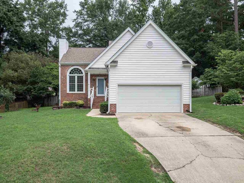 1002 Pagoda Pl, Knightdale, NC 27545