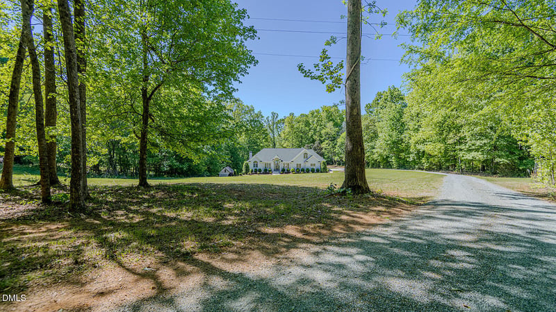 1002 Pleasant Dr, Mebane, NC 27302