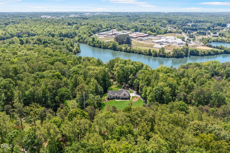 1002 Pleasant Dr, Mebane, NC 27302