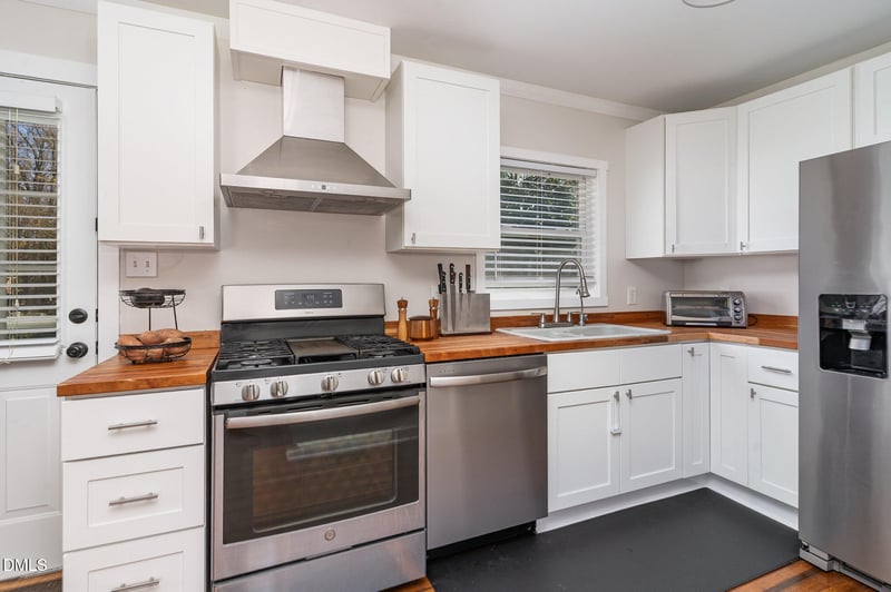 1002 Southerlund Rd, Garner, NC 27529