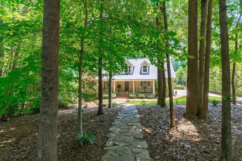 1002 E Sterlington Pl, Apex, NC 27502