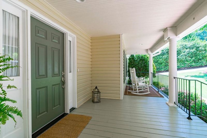 1002 E Sterlington Pl, Apex, NC 27502