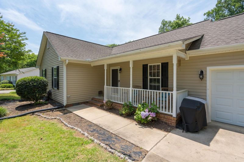 1002 Thompson Rd, Graham, NC 27253