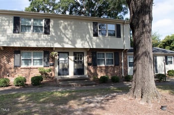 1002 Willow Dr #17, Chapel Hill, NC 27514