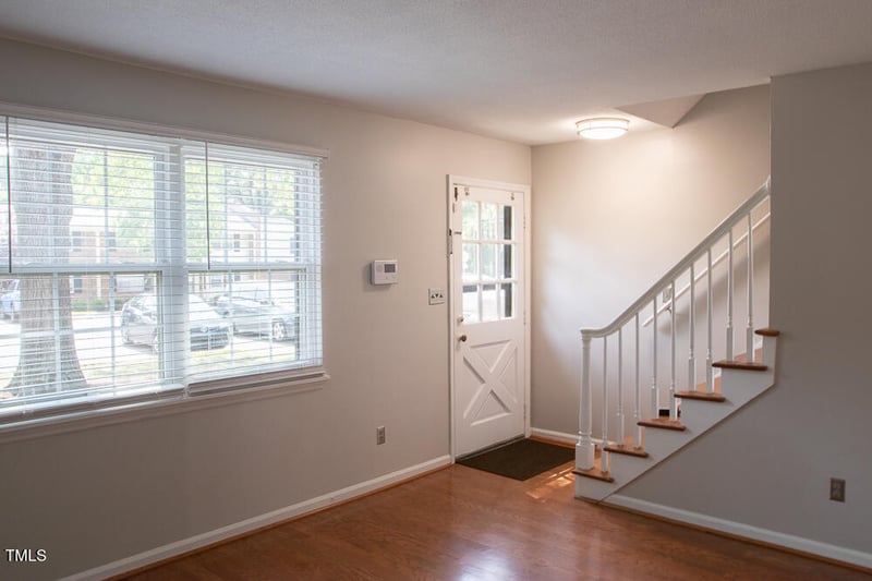 1002 Willow Dr #17, Chapel Hill, NC 27514