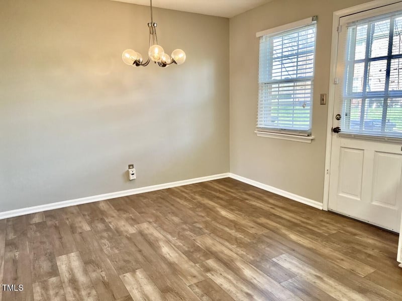 1002 Willow Dr #17, Chapel Hill, NC 27514