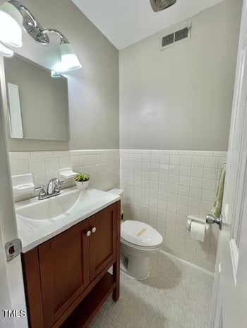 1002 Willow Dr #17, Chapel Hill, NC 27514
