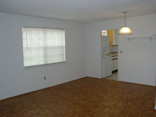 1002 Willow Dr #22, Chapel Hill, NC 27514