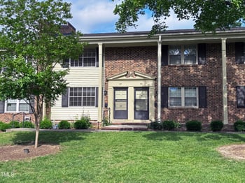 1002 Willow Dr #37, Chapel Hill, NC 27514