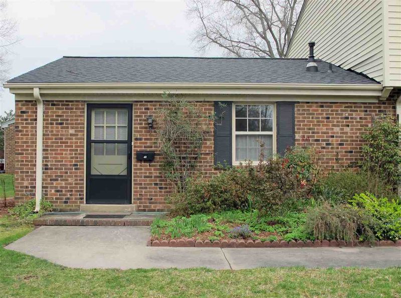 1002 Willow Dr #40, Chapel Hill, NC 27514