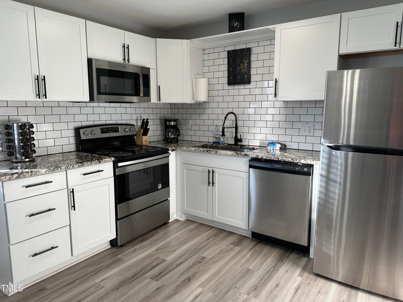 1002 Willow Dr #56, Chapel Hill, NC 27514